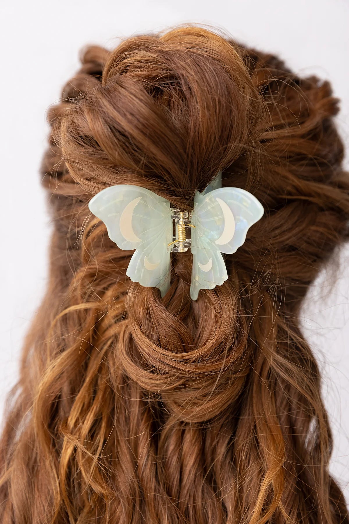 Winona Irene|Luna Moth Claw