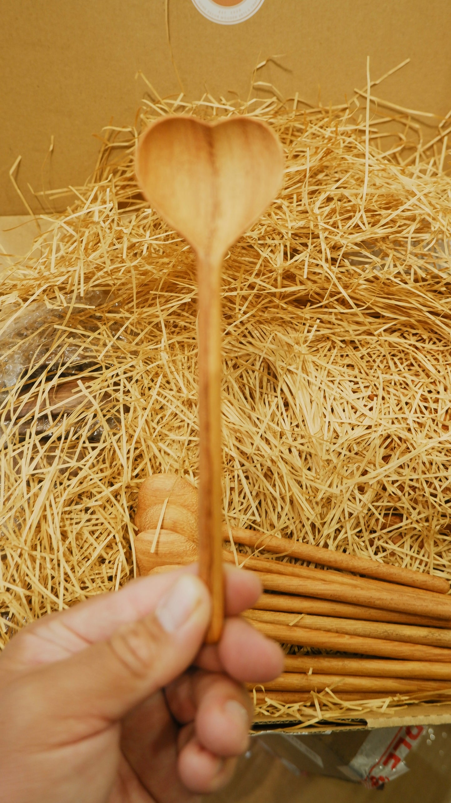 194 Craft House - Large Wooden Heart Shaped Spoon