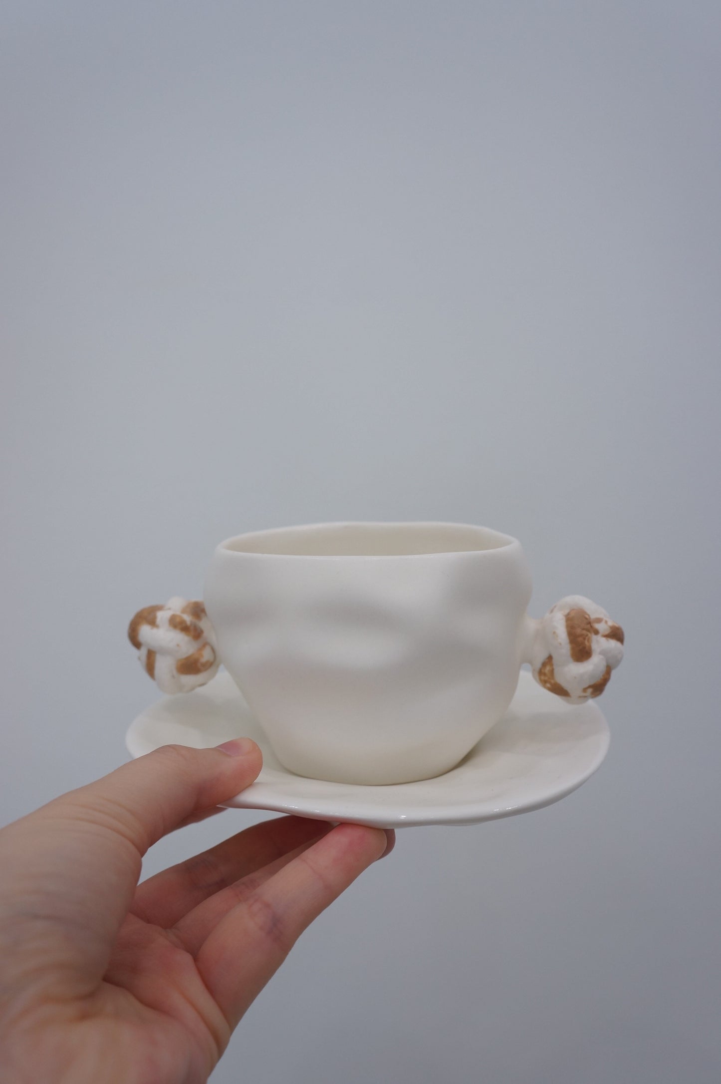 Jingdezhen | Gutou | Corrugation Double Ear Cup & Saucer