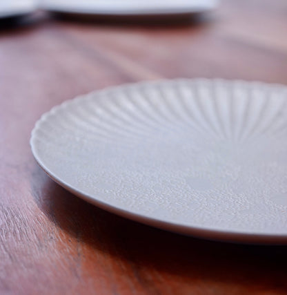 Arita Ware | White Pearl Bubble Pattern Plate - Round Plate