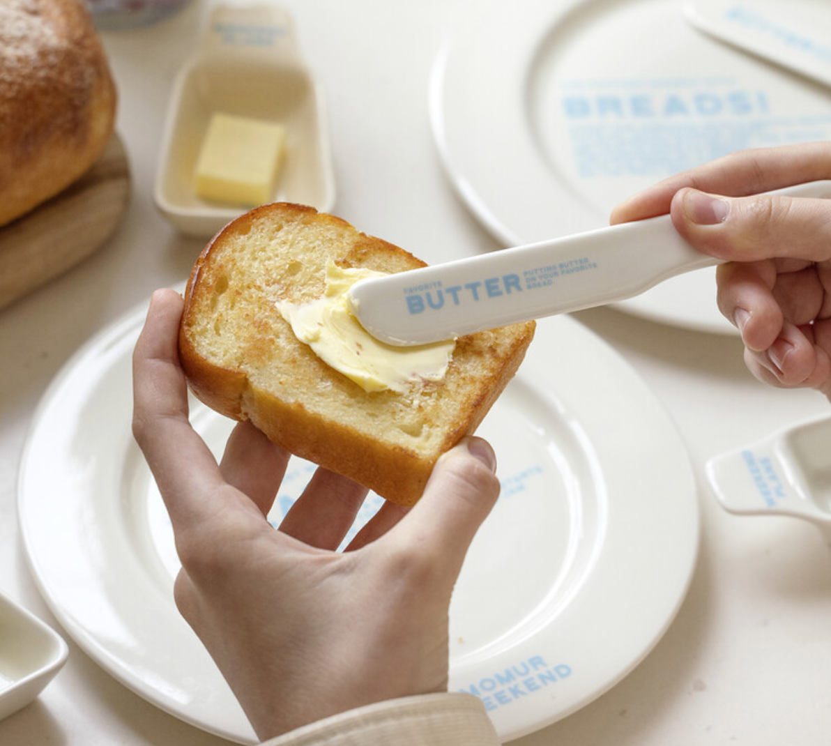 Momur | Weekend 5 Butter Knife