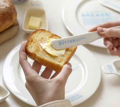 Momur | Weekend 5 Butter Knife