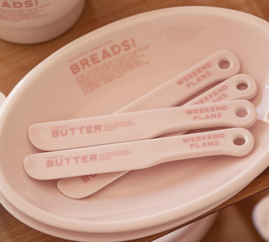 Momur | Weekend 8 Butter Knife