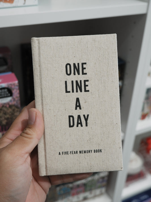 Canvas One Line a Day - A Five Year Memory Book