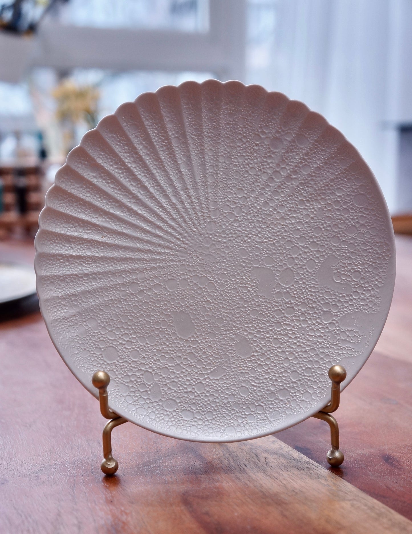 Arita Ware | White Pearl Bubble Pattern Plate - Round Plate