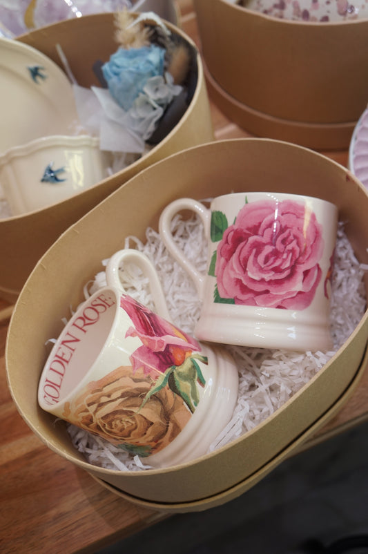 Mother‘s Day Gift Set - Antique rose mug pair