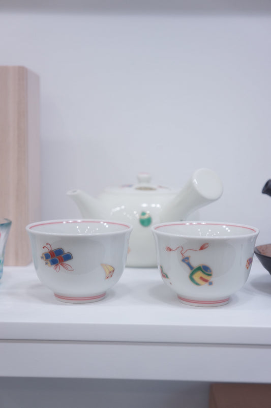Arita Ware Fortune Teapot & Cups Gift Set