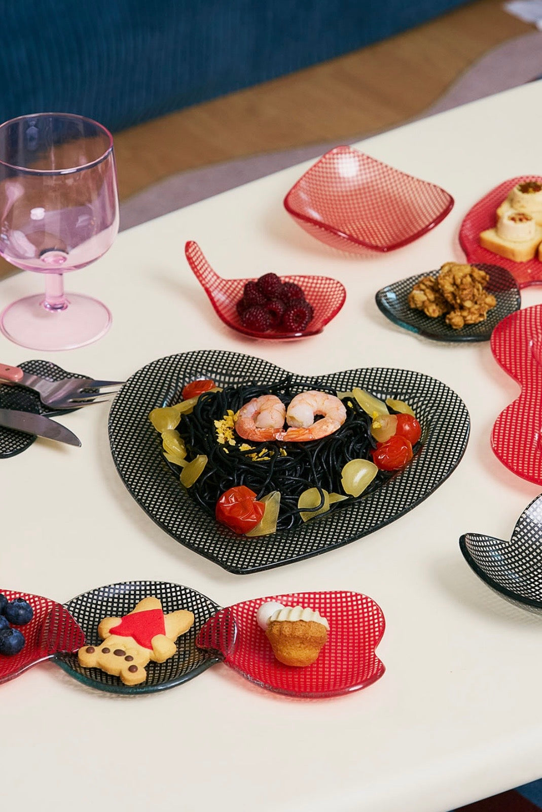 Eding | Checky Glass Heart Plate