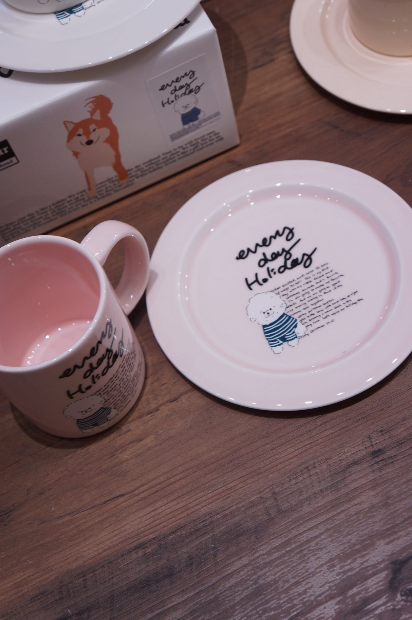 Momur | Weekend 8 Holiday Puppy Mug Saucer Set