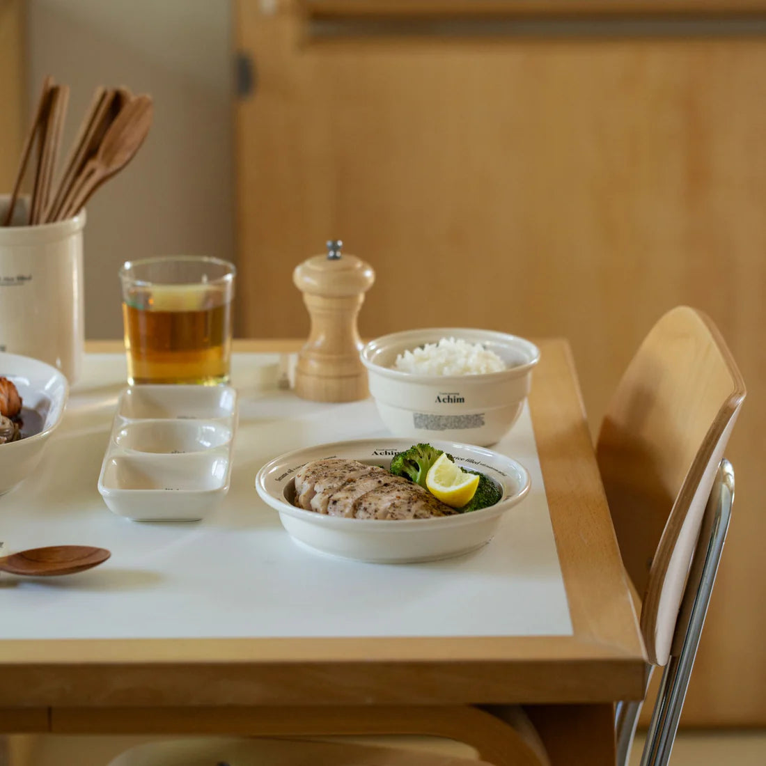 Momur | Weekend 9 Round plate