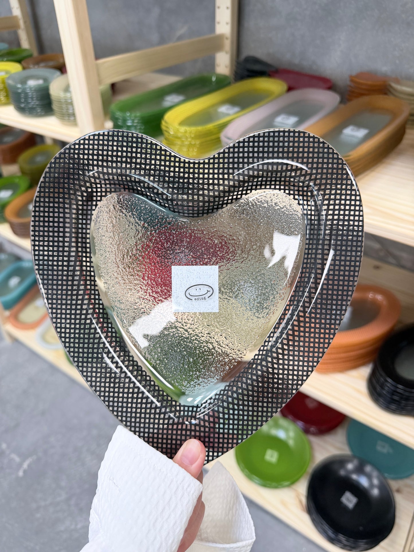 Eding | Assiette Cœur en Verre Checky