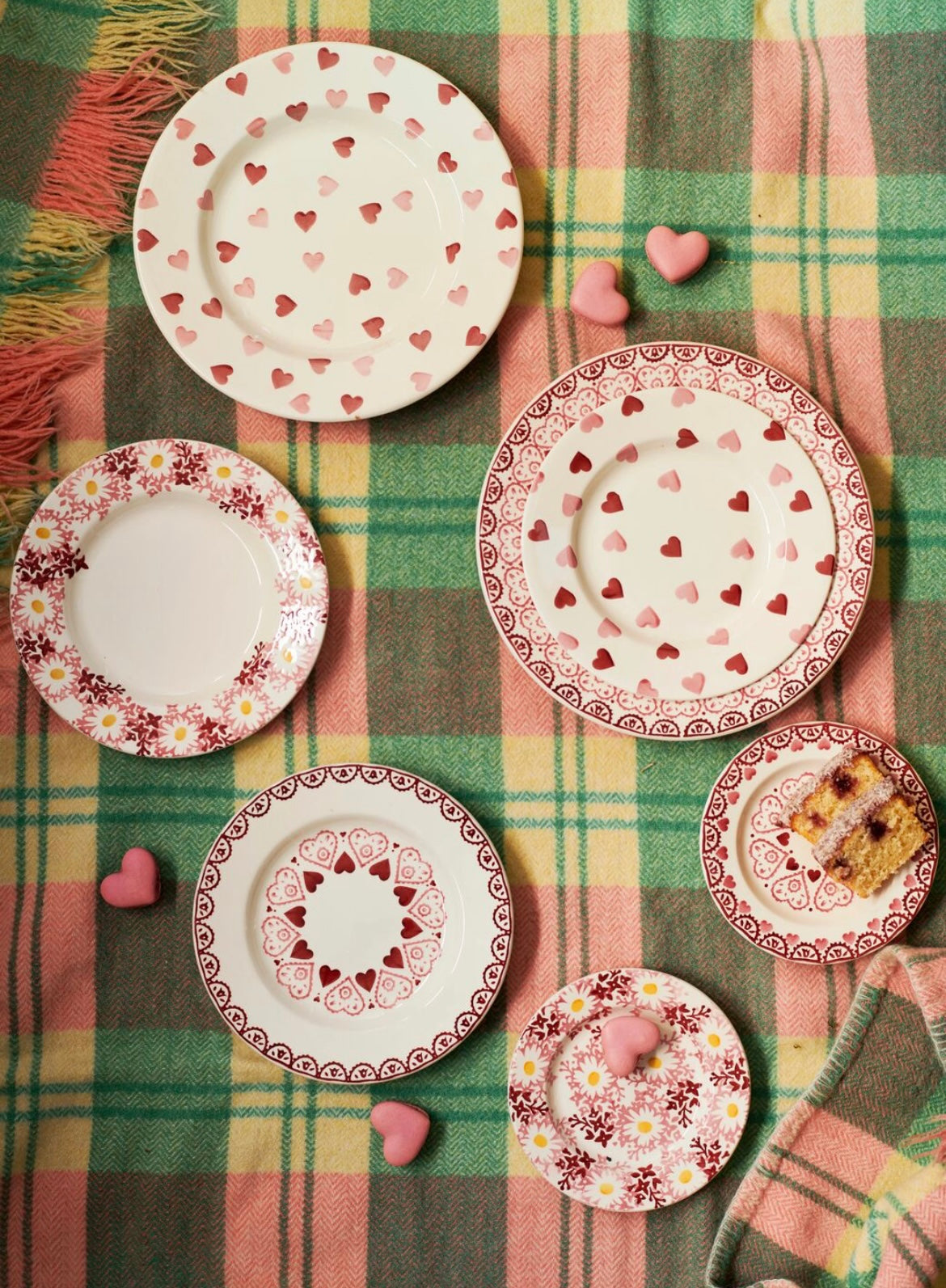 Emma Bridgewater | Pink Heart 27cm Large Plate
