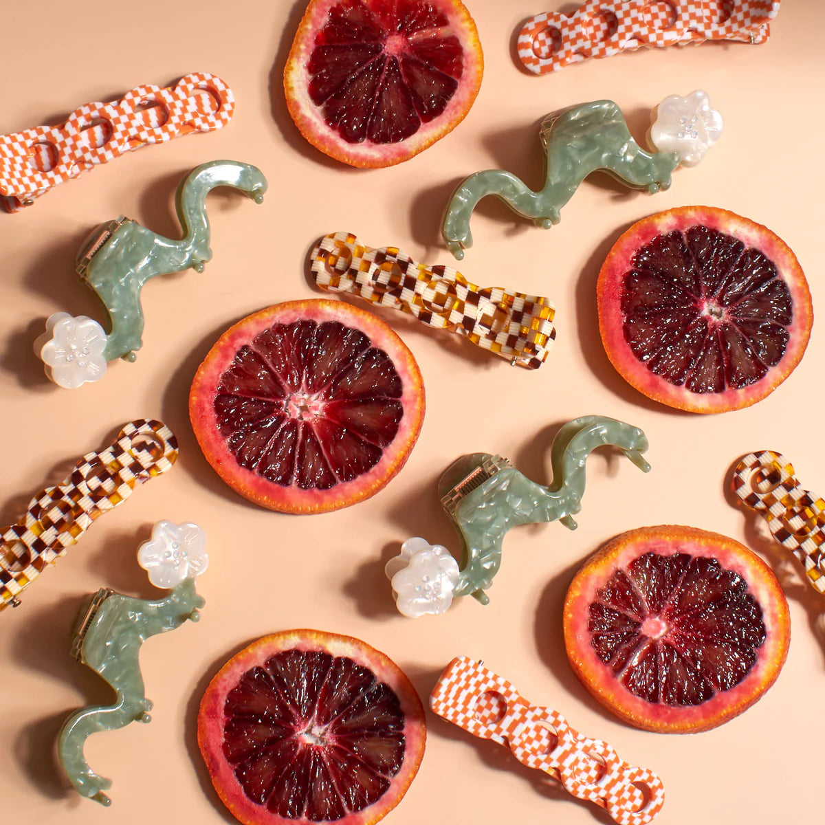 Winona Irene｜Orange Bloosom Claw
