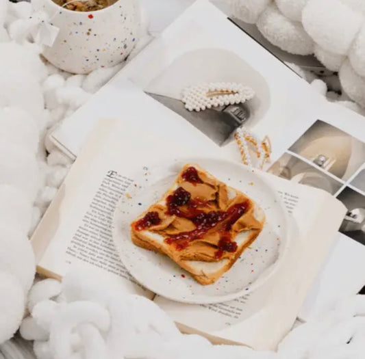 Egg Back Home｜New Party Series White 17cm Bread Plate