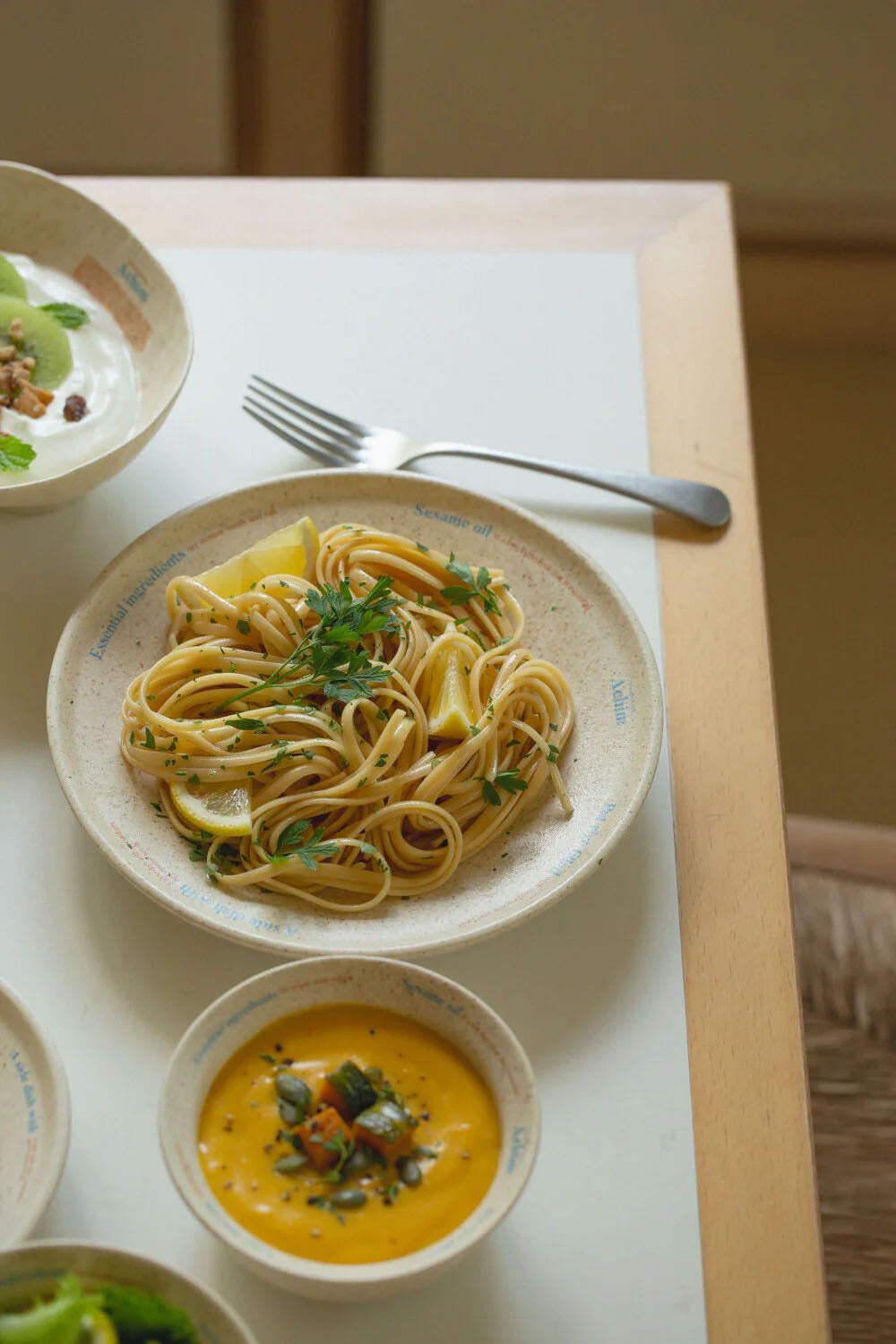 Momur | Weekend 12 Round Plate Medium