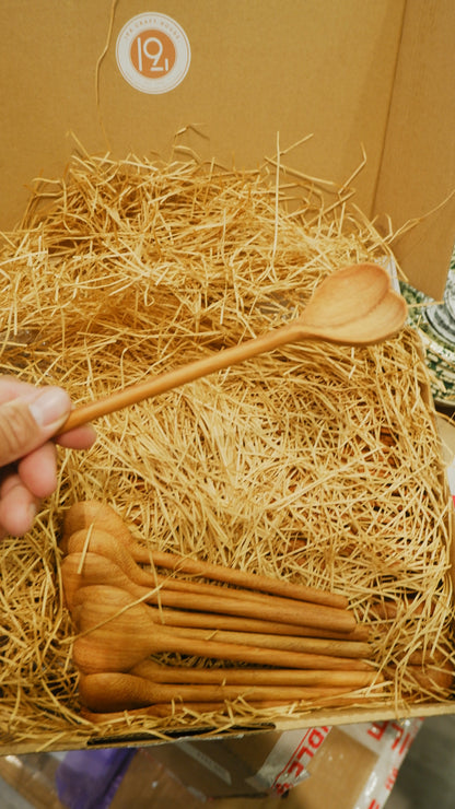 194 Craft House - Large Wooden Heart Shaped Spoon