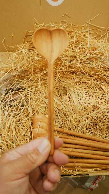194 Craft House - Large Wooden Heart Shaped Spoon