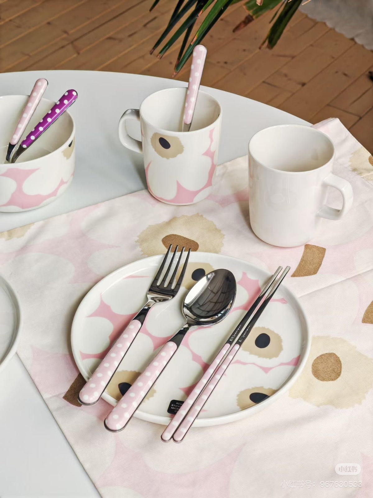 Neva Cultery - Pois Dotted Series Rose Pink