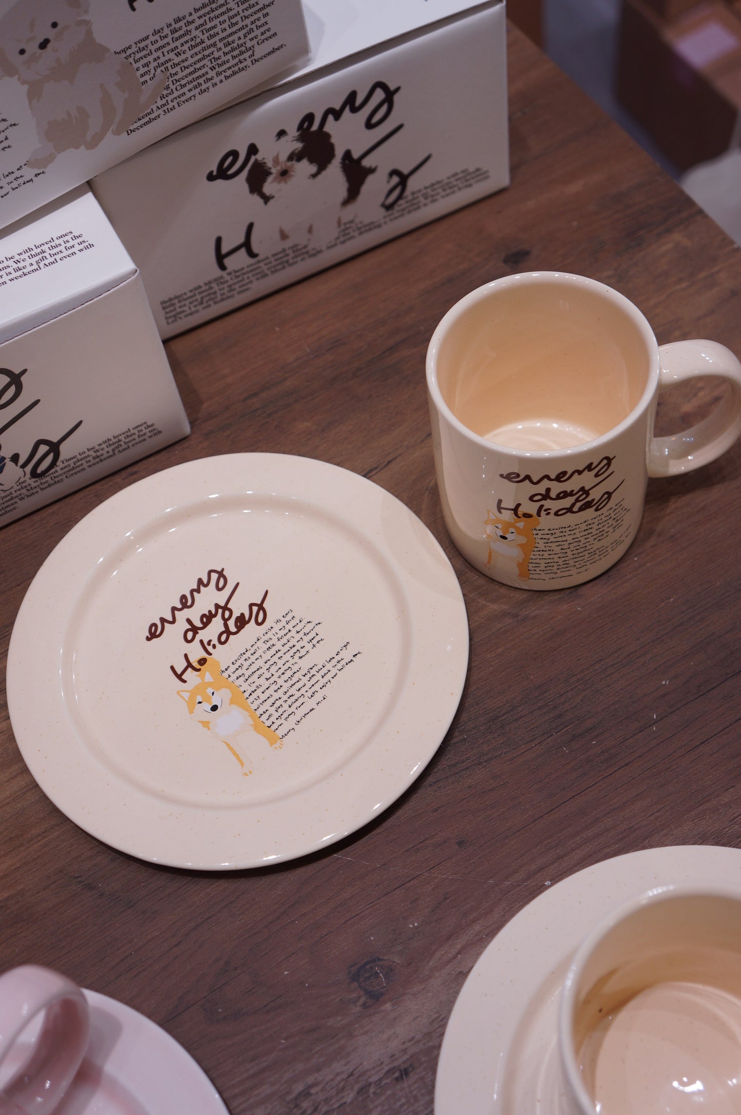 Momur | Weekend 8 Holiday Puppy Mug Saucer Set