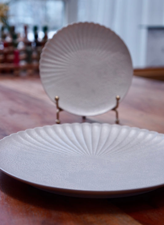 Arita Ware | White Pearl Bubble Pattern Plate - Round Plate