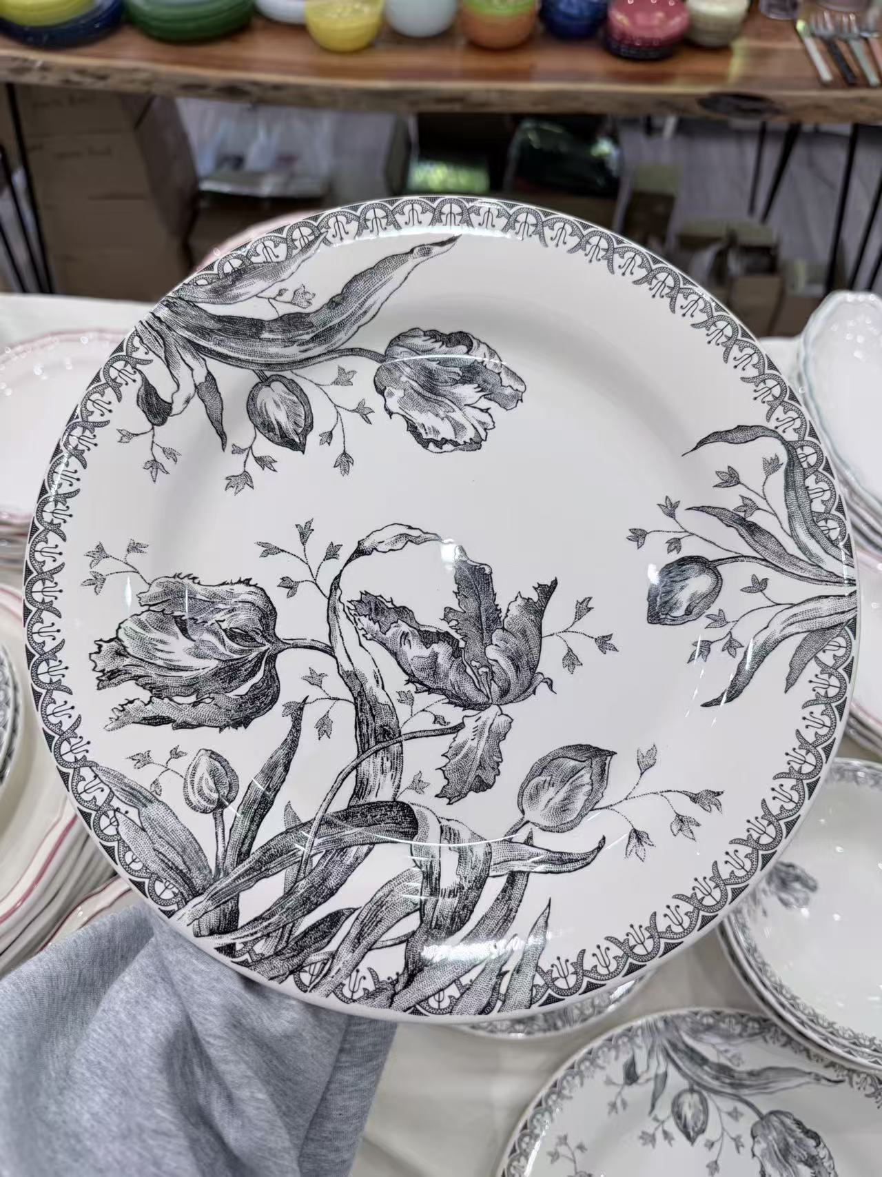 Gien Tulipes | Dinner Plate