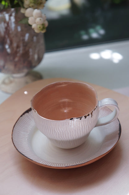 Jingdezhen | Pengfan | Engobe Coating Classic Style Flower-Edging Cup & Saucer