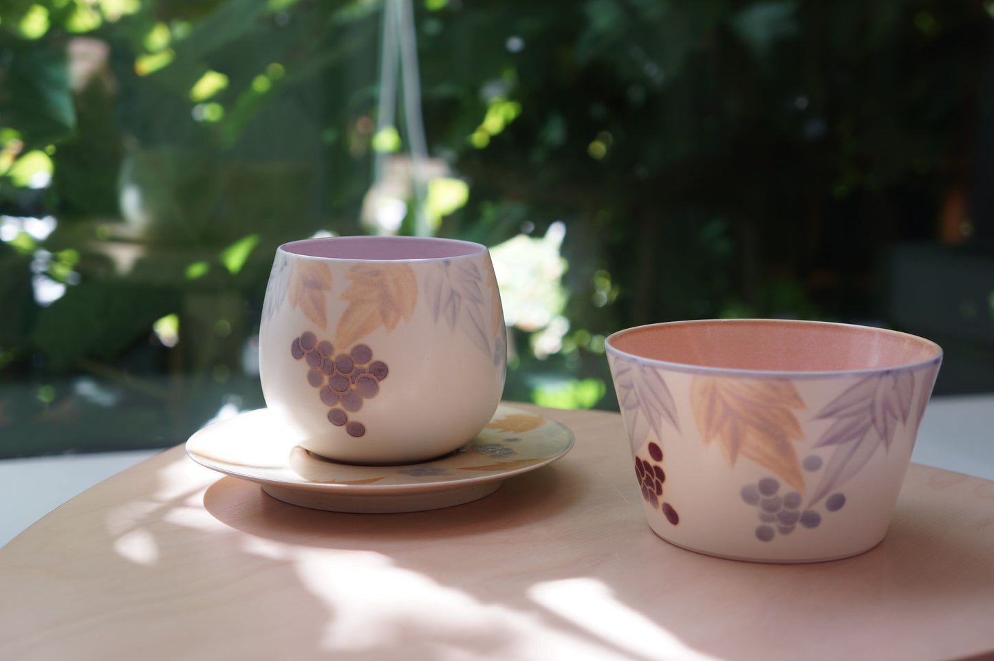 Jingdezhen | Sishuang | Grapes Egg Latte Cup & Saucer - Purple Narrow Mouth