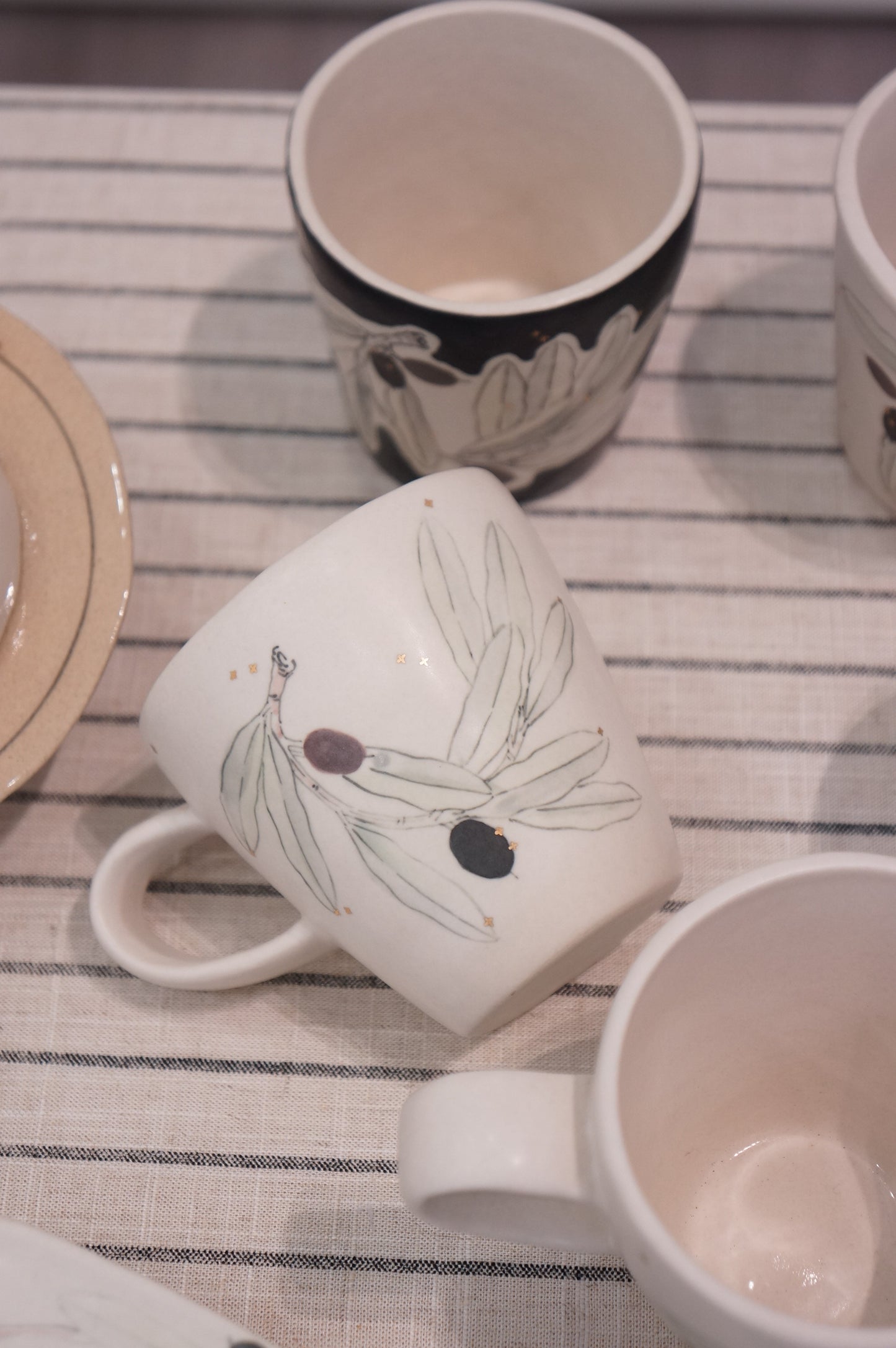 Jingdezhen | Fengying | Olive Style Mug White