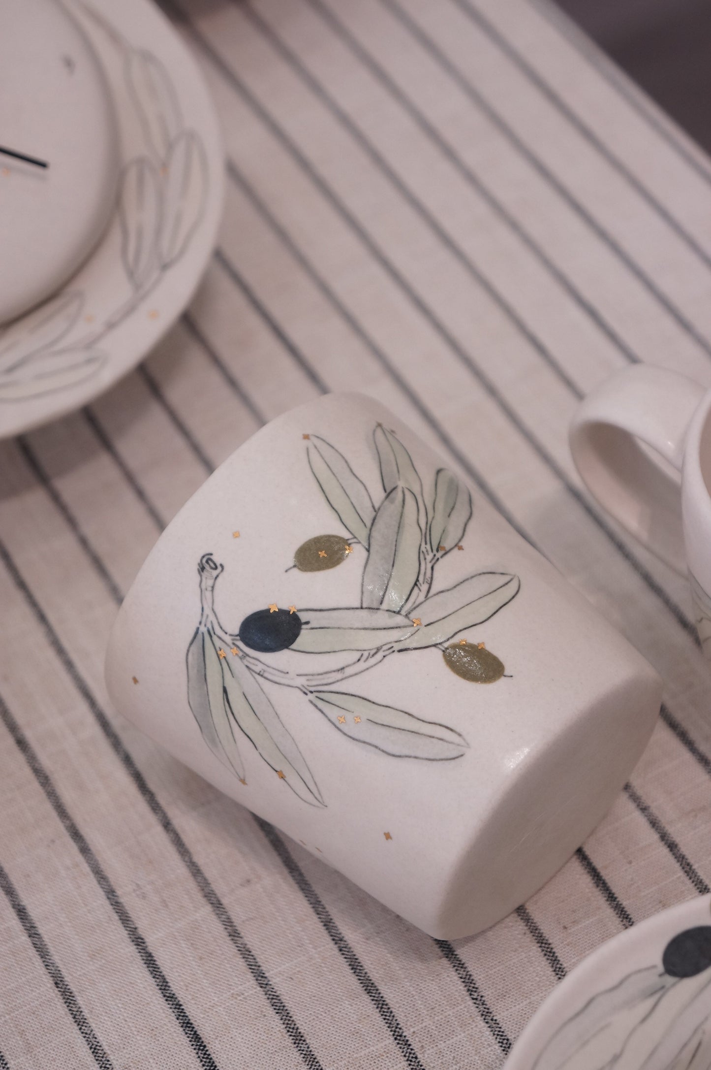 Jingdezhen | Fengying | Olive Style Tumbler