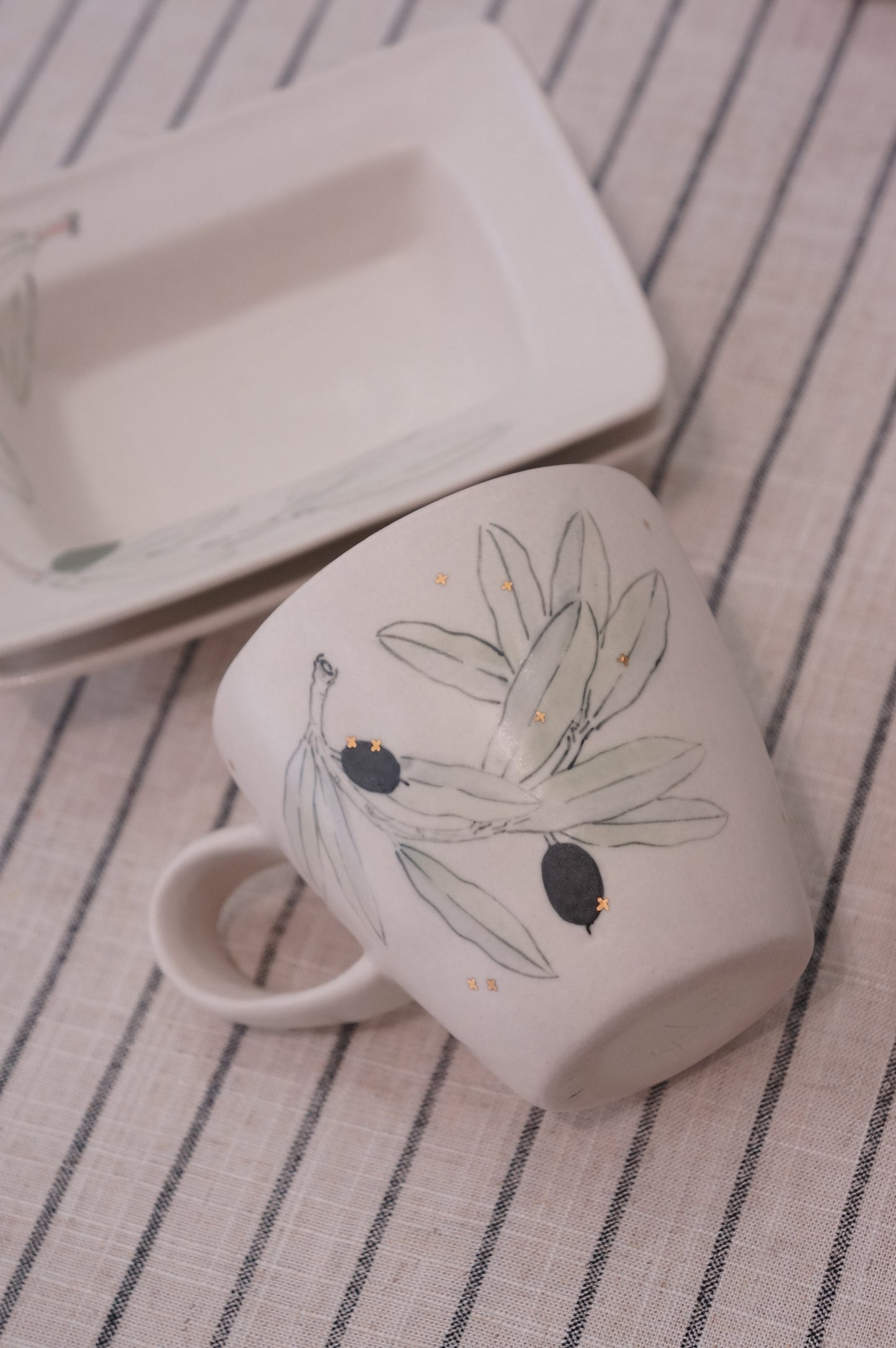 Jingdezhen | Fengying | Olive Style Mug White