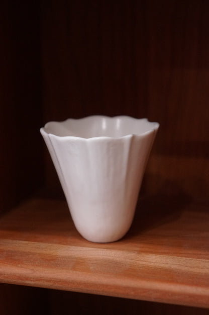 Jingdezhen | Handmade Tea Cup Flower Rim Pattern