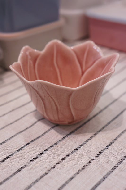 Seto Ware | Flower Bowl - Pink Lily