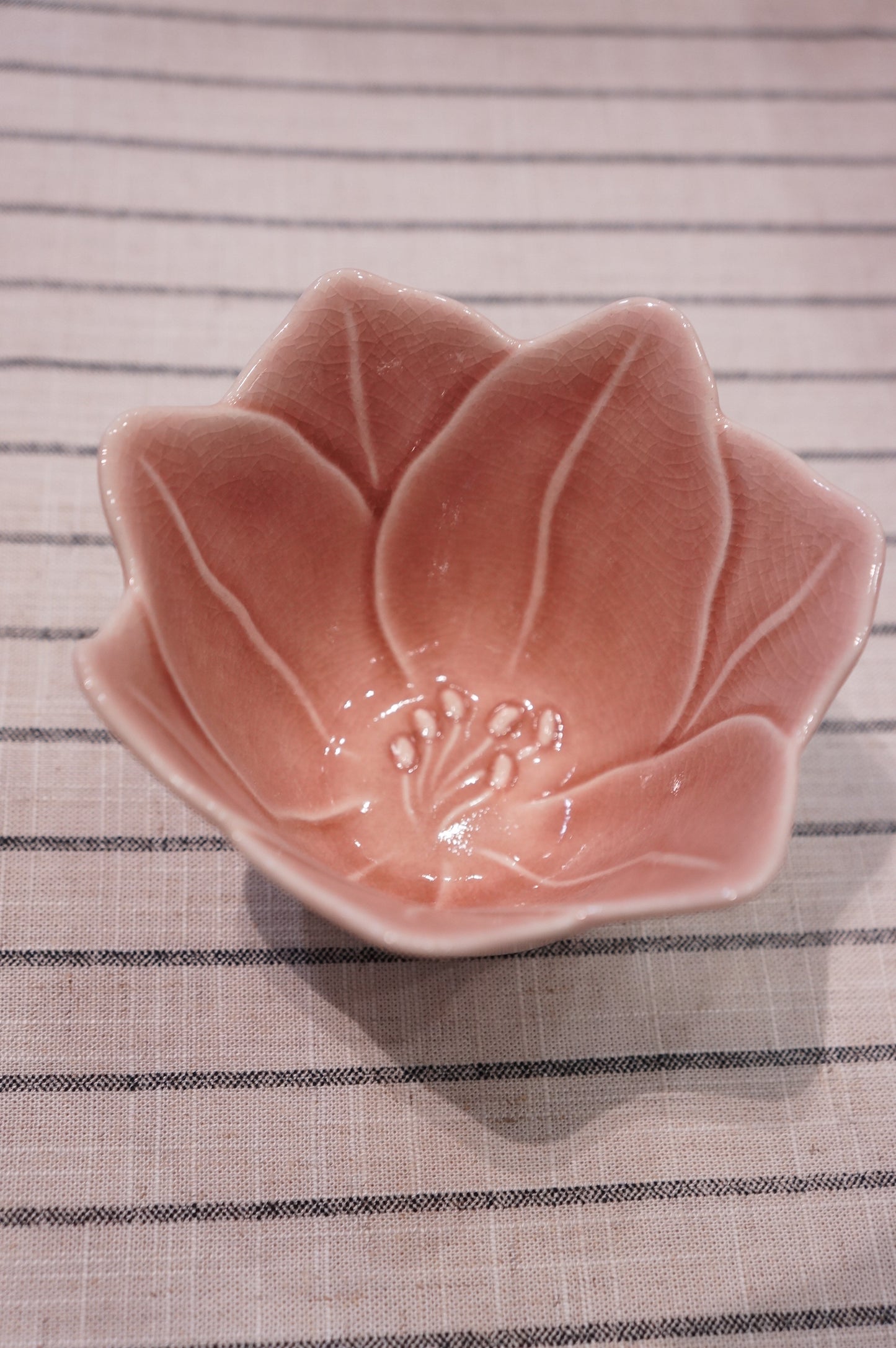 Seto Ware | Flower Bowl - Pink Lily