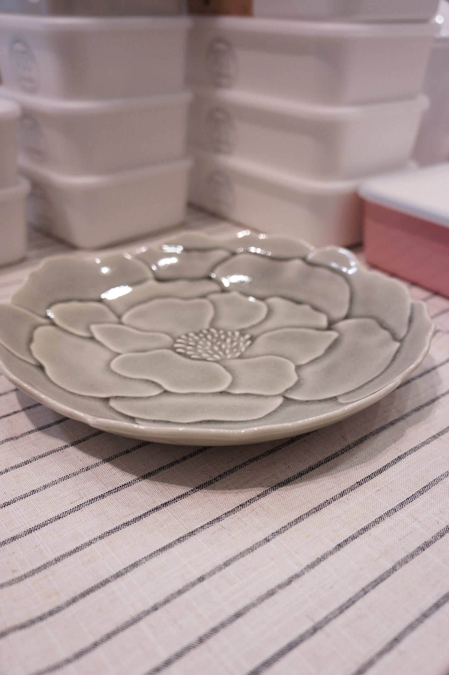 Seto Ware | Flower Plate - Large Grey Peony