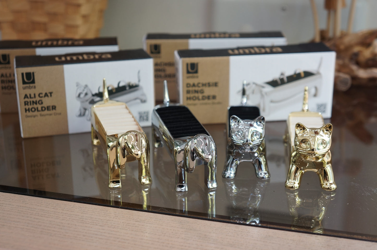 Umbra | Dachsie Ring Holder Dog Gold