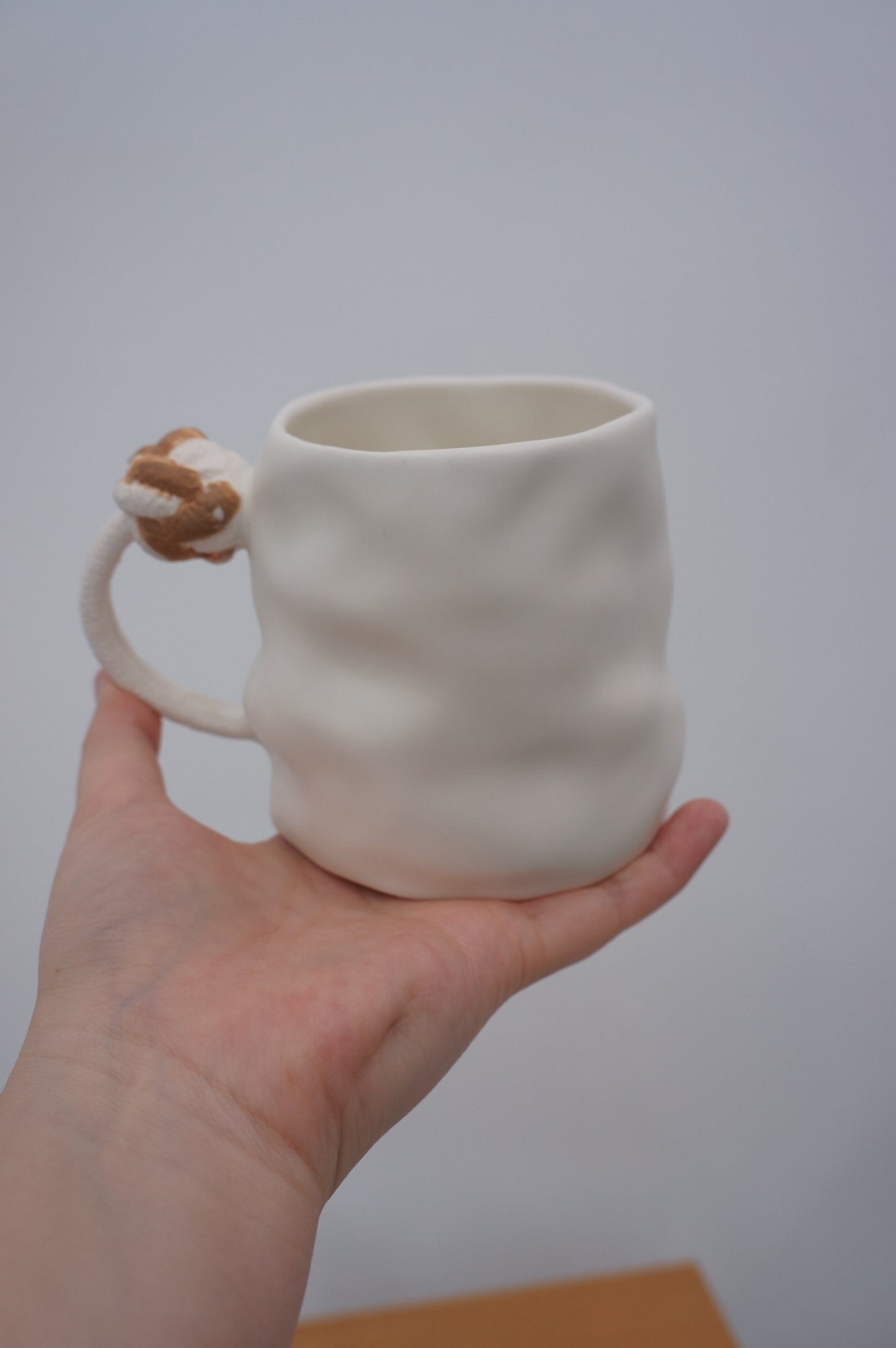 Jingdezhen | Gutou | Corrugation Single Knot Mug