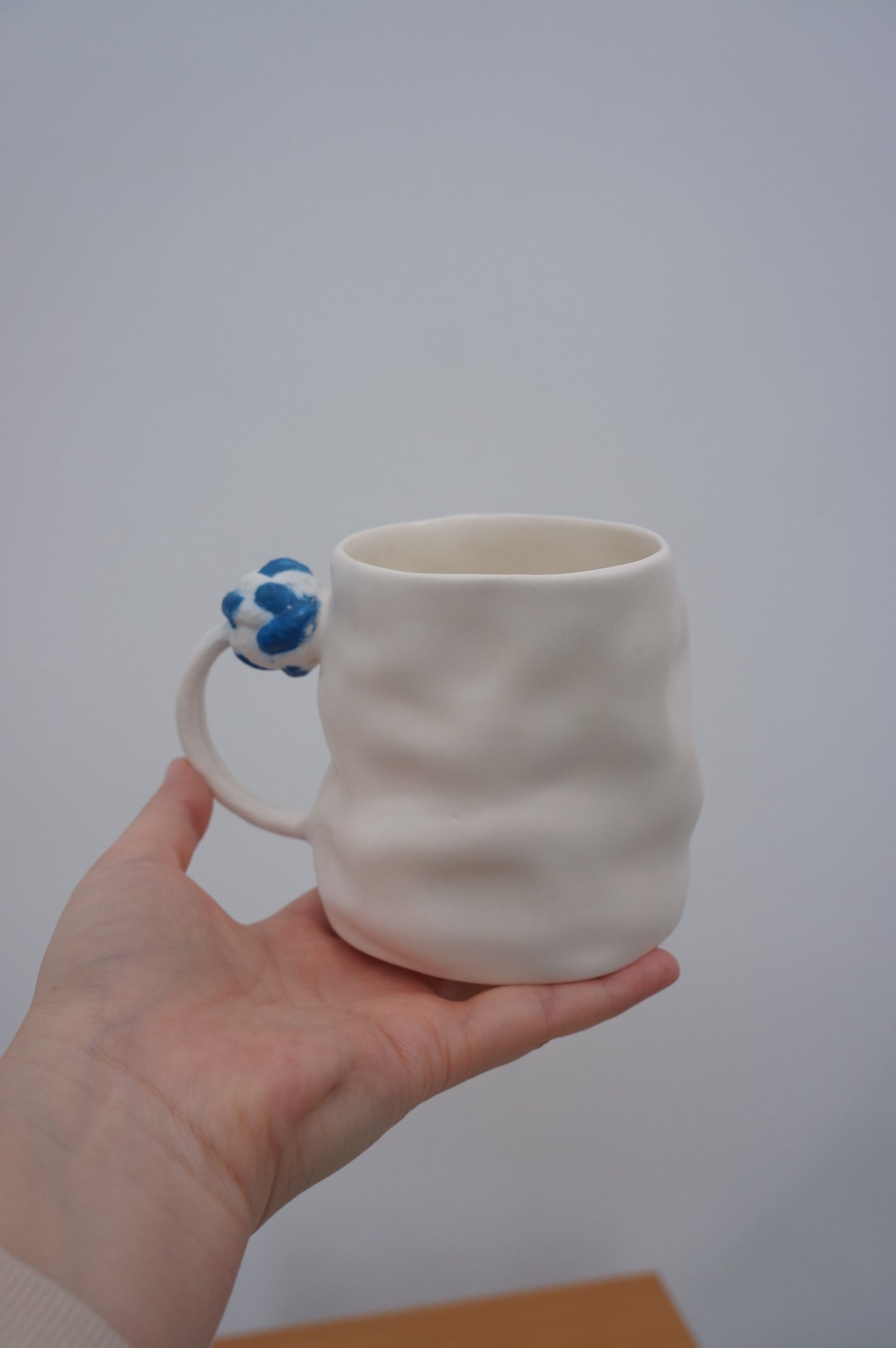 Jingdezhen | Gutou | Corrugation Single Knot Mug