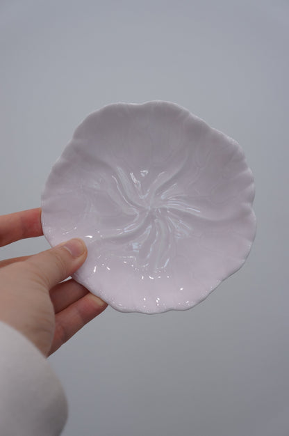 Jingdezhen | Gezhan | Lily Pad Small Dish