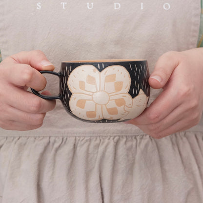 Jingdezhen | Yundou Round Flower Mug