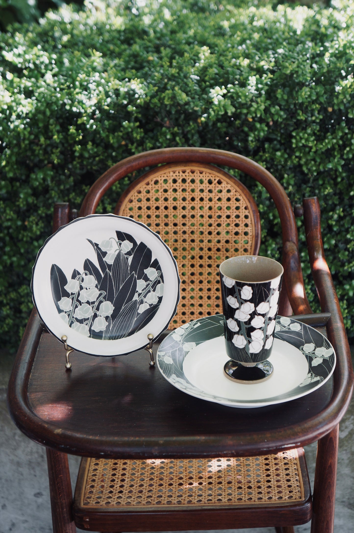 Jingdezhen | Xiaoxi | Handmade Lily of the Valley Collection - Round Plate