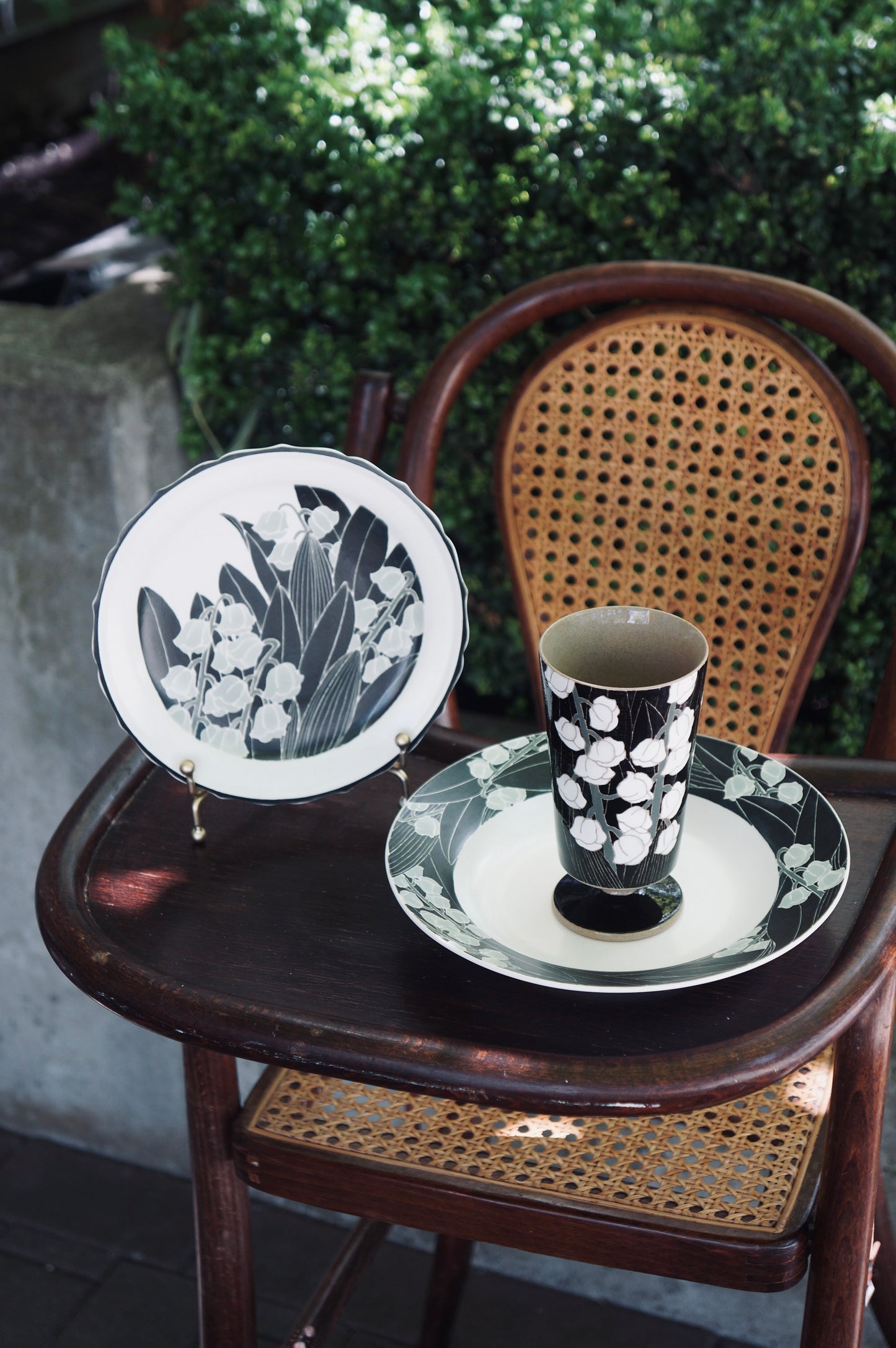 Jingdezhen | Xiaoxi | Handmade Lily of the Valley Collection - Round Plate