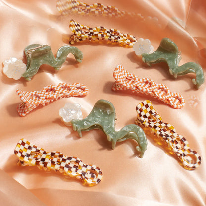Winona Irene｜Orange Bloosom Claw