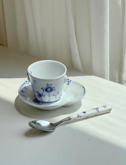 Neva Cultery - Blue and White Roses