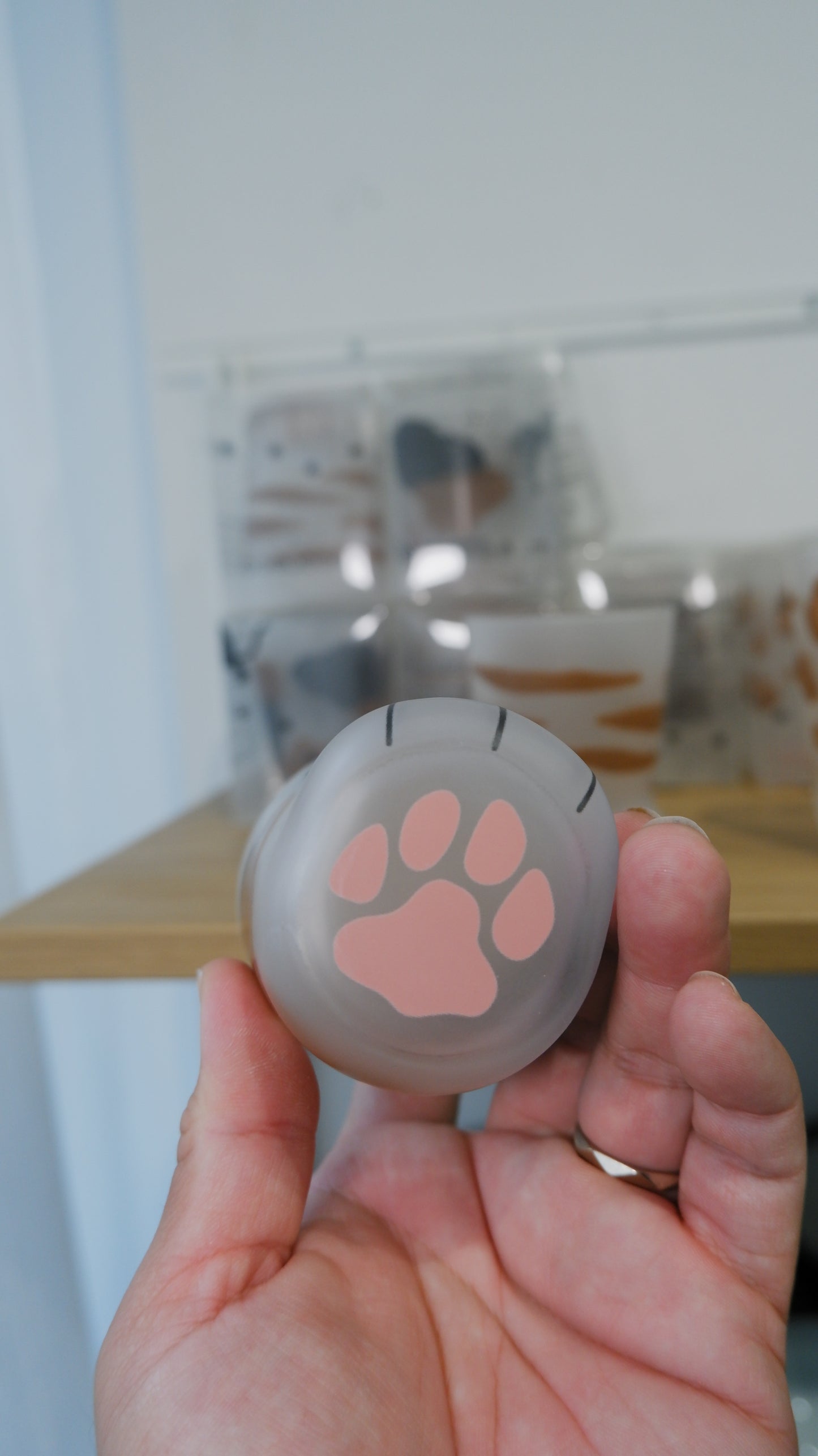 Coconeco | Frosted Paw Cup - Mike