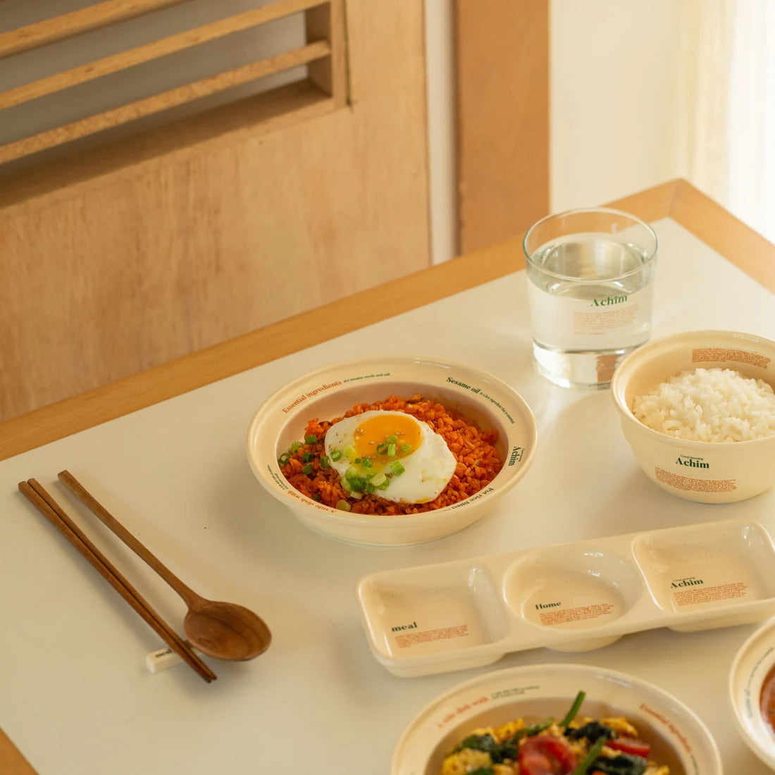 Momur | Weekend 9 Round plate