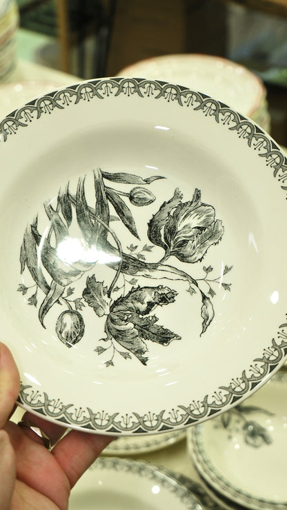 Gien Tulipes | Dinner Plate