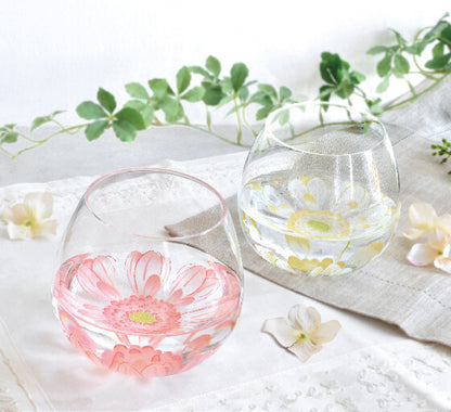 Gerbara Daisy Glass Tumbler Gift Set