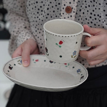 Qiuzishu | Handmade Flower Collection - Oval Plate (Black Dots)