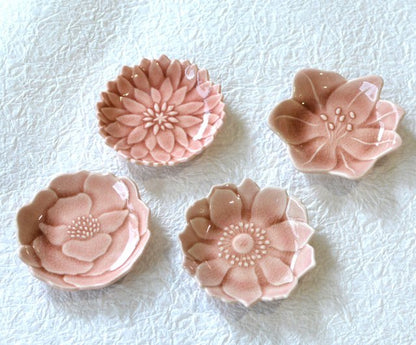 Asagi Seto ware Flower type Mini Dish set