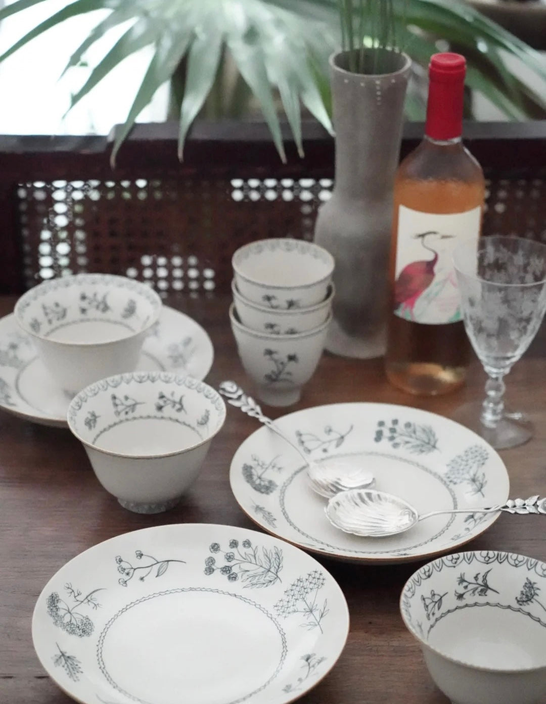 Jingdezhen | Xinying | Handmade Vintage Flowers & Plants Dish Set (Out of Print）